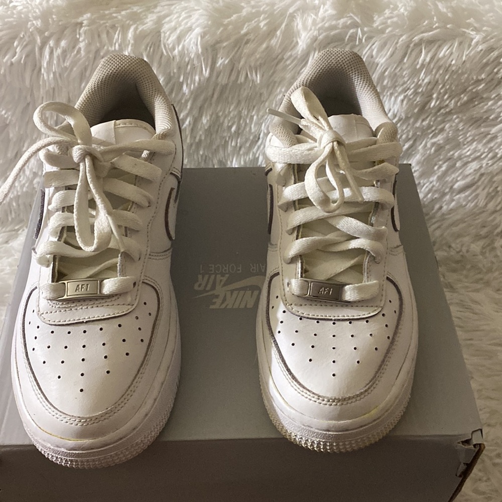 Air force 1 in all white